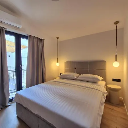 Apartman Dalmatian Elegant In The Center Split