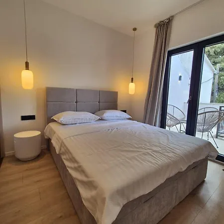 Dalmatian Elegant In The Center Apartman