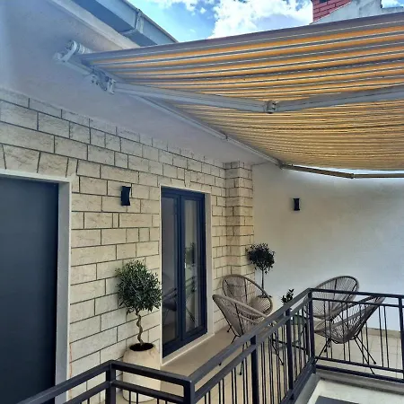 Dalmatian Elegant In The Center Apartman *